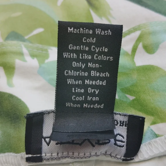 Attyre Women's Skort Tropical Green Leaves ~ Stretch ~ Size 12 - Picture 6 of 9